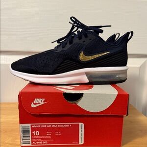 Nike Air Max Sequent 4 Women Sneakers - Gently Worn/Smoke & Pet Free